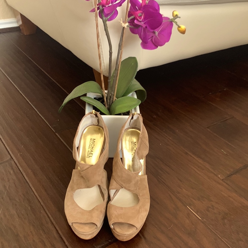MICHAEL Michael Kors tan suede open toe 3 inch heels